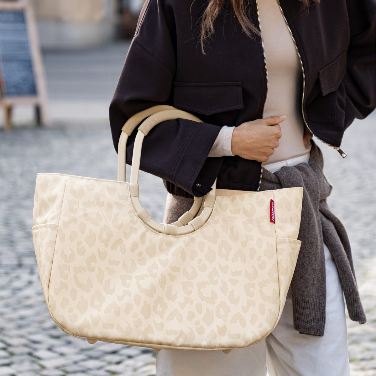 Reisenthel Loopshopper L Leo vanilla – lifestyle fotografie