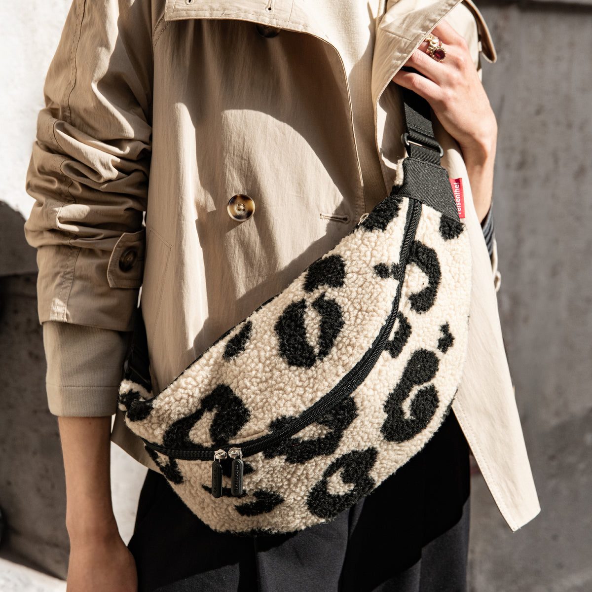 Reisenthel City Beltbag Teddy Leo Cream – lifestyle fotografie
