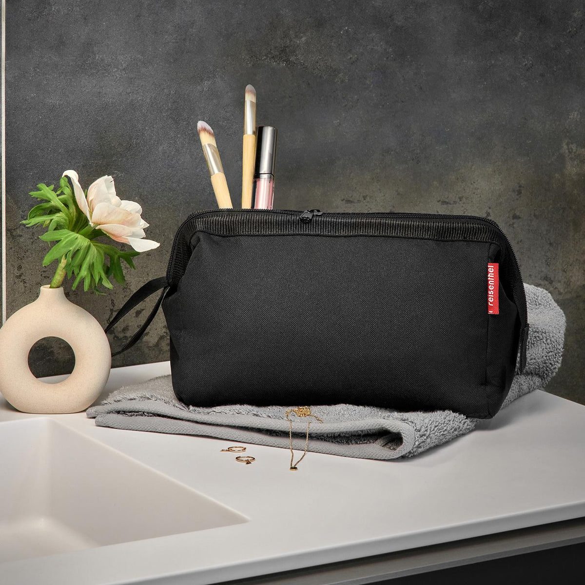 Reisenthel TravelCosmetic Black – lifestyle fotografie