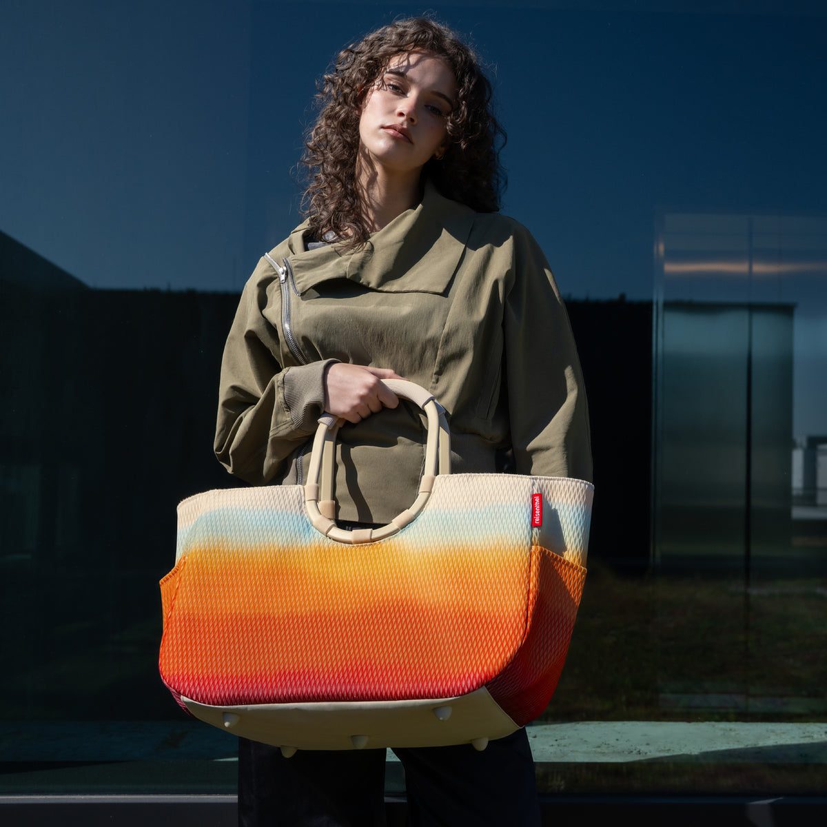 Reisenthel Loopshopper L Mesh tropical – lifestyle fotografie