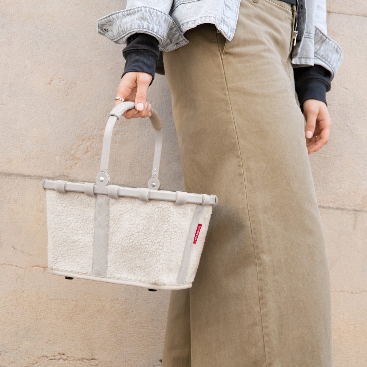 Reisenthel Carrybag XS Teddy sand – lifestyle fotografie
