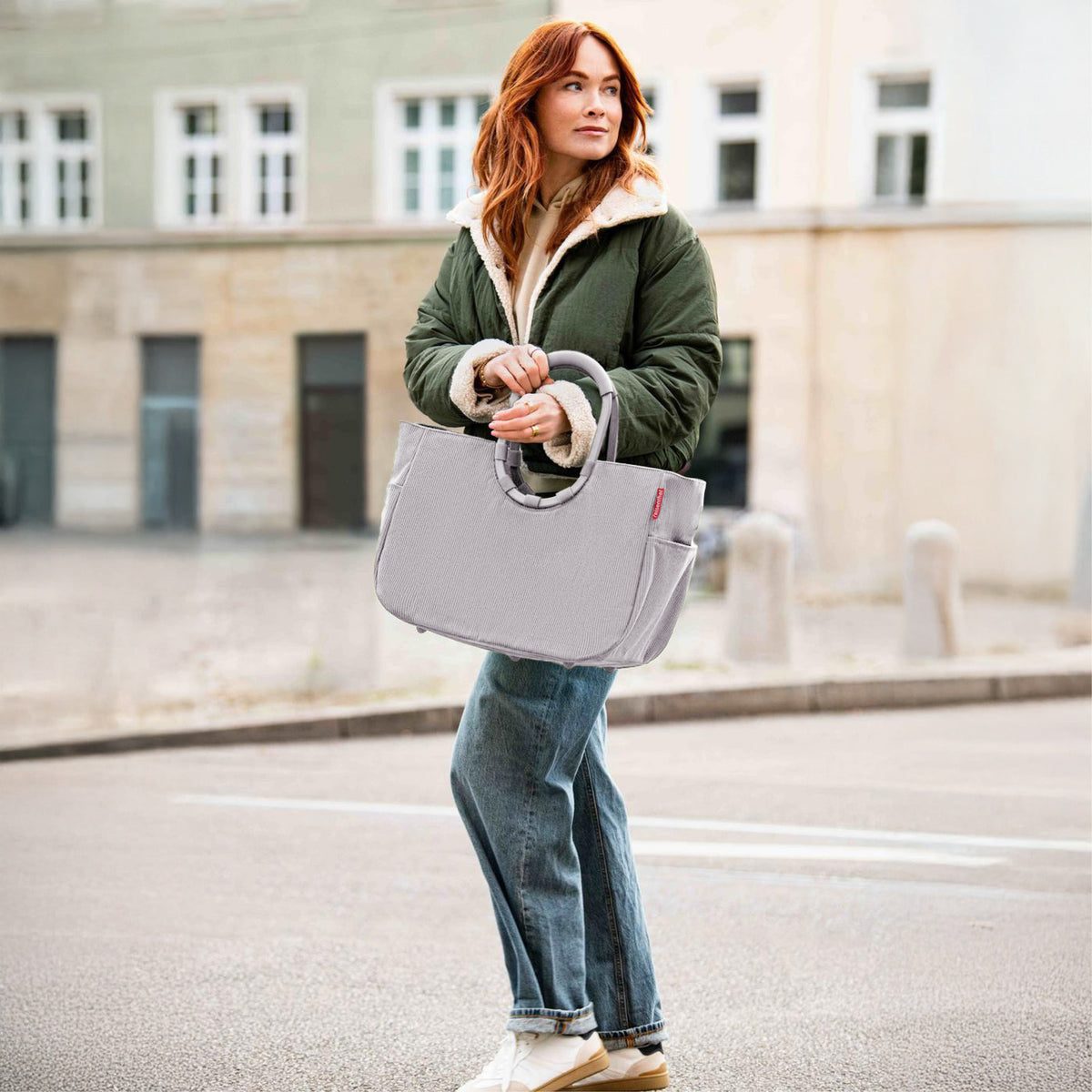 Reisenthel Loopshopper L Cord grey – lifestyle fotografie