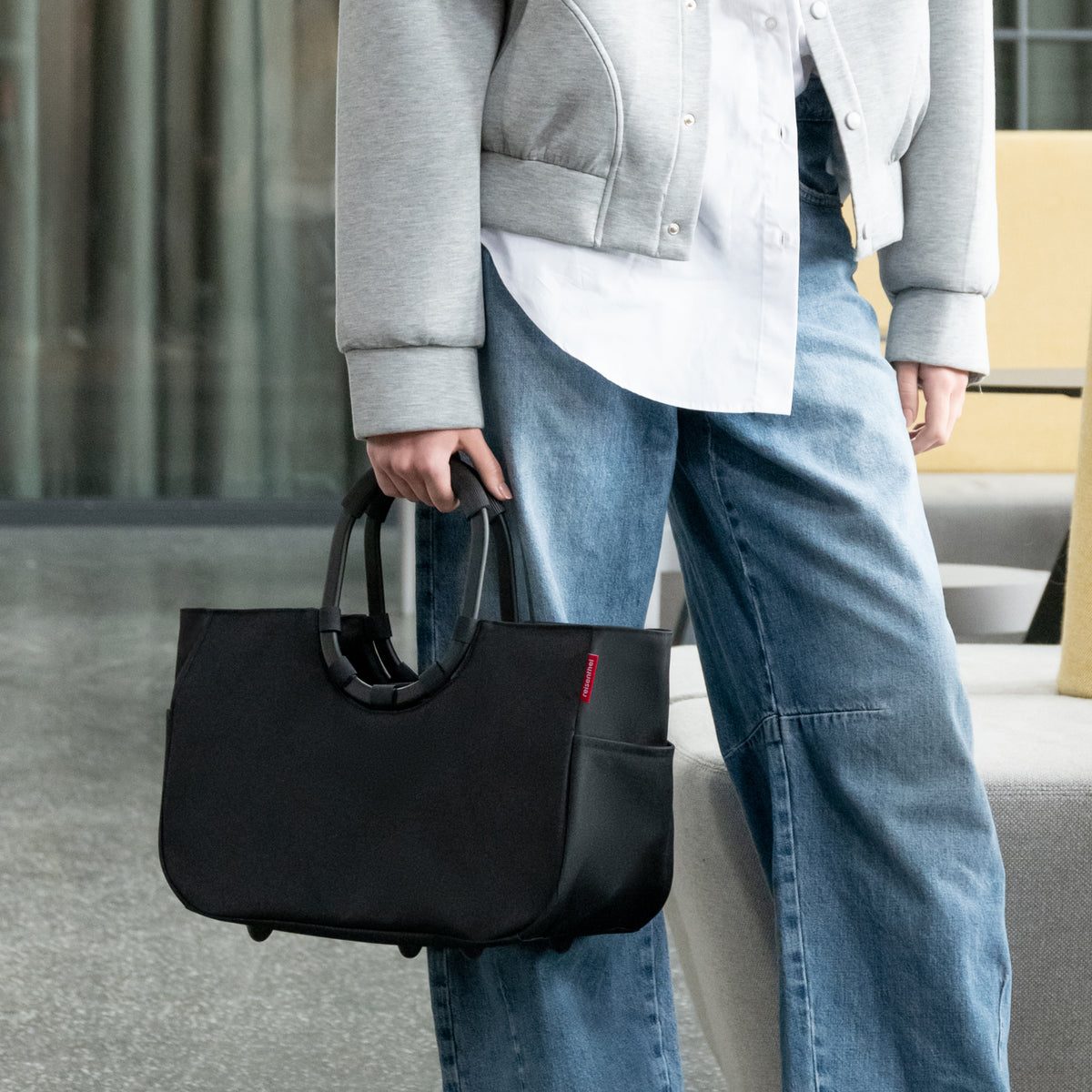 Reisenthel Loopshopper M Frame Black/Black – lifestyle fotografie