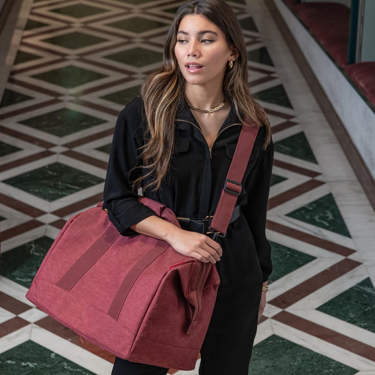 Reisenthel Allrounder L Twist maroon – lifestyle fotografie