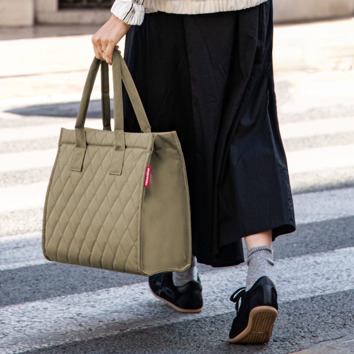 Reisenthel Daily Shopper Rhombus Olive – lifestyle fotografie