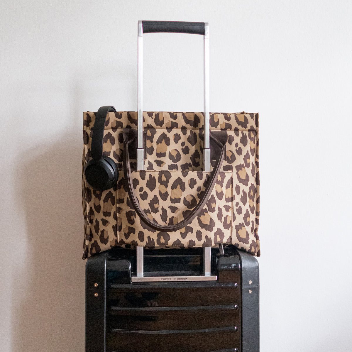 Reisenthel Daily Shopper Business Rhombus Black – lifestyle fotografie