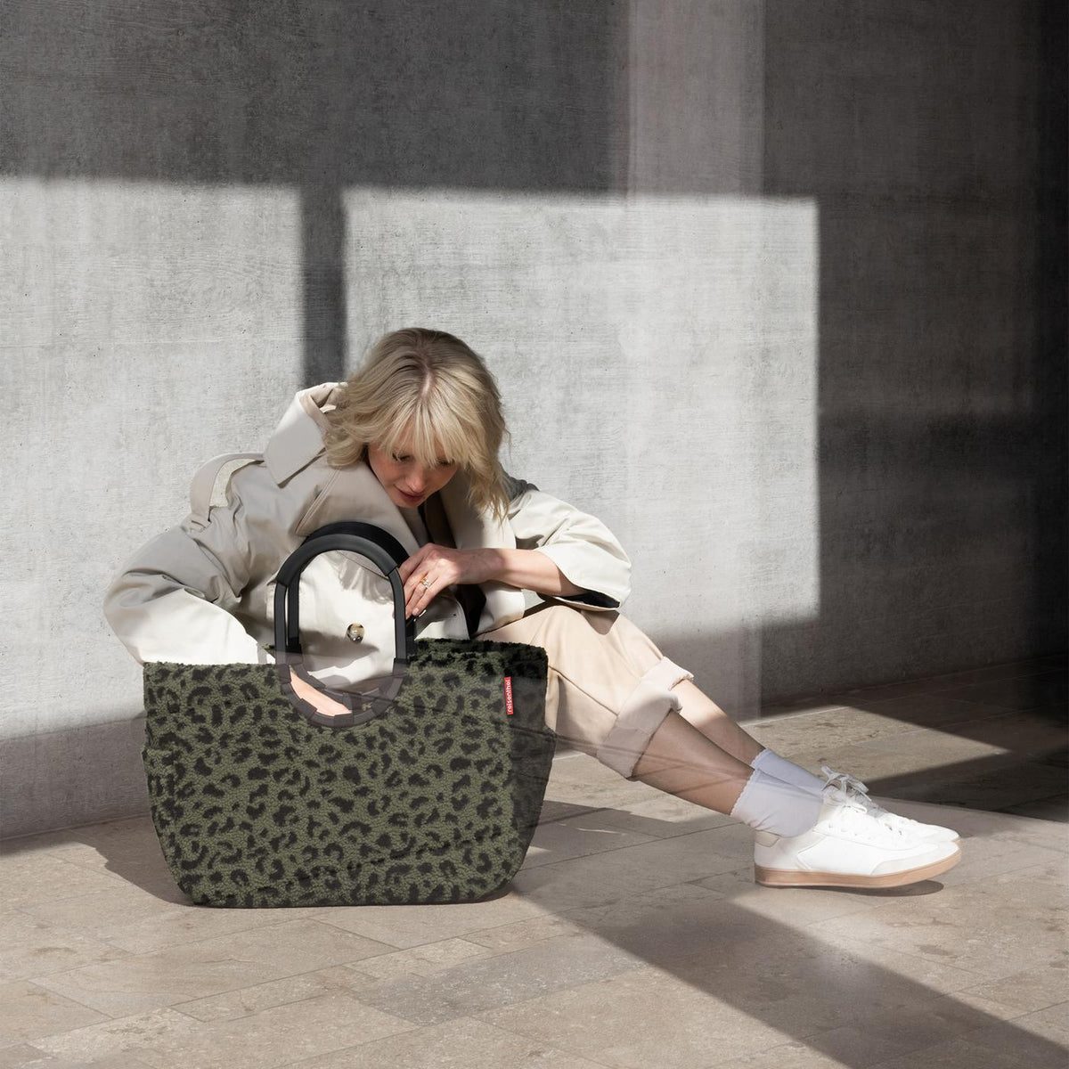 Reisenthel Loopshopper L Teddy Leo olive – lifestyle fotografie