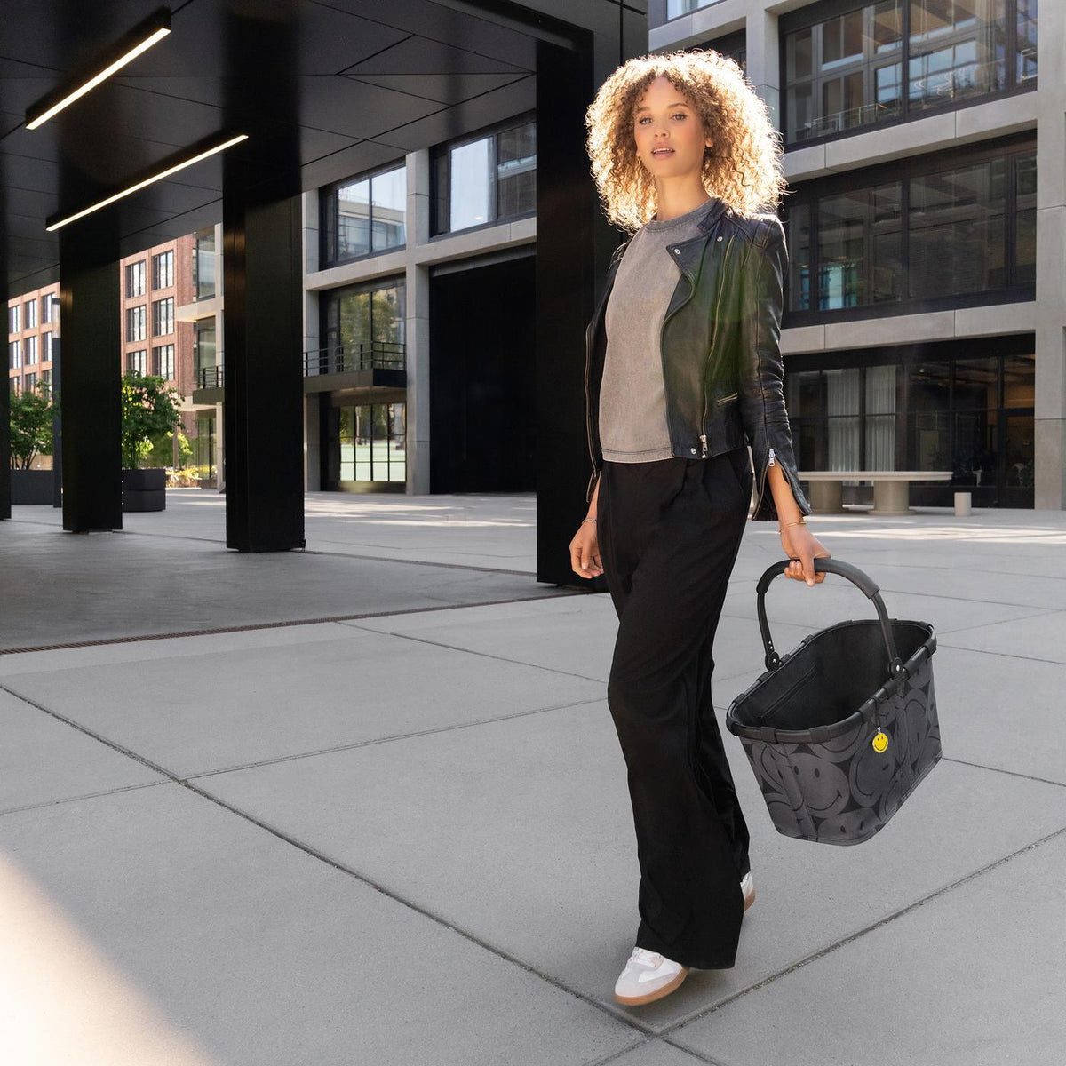 Reisenthel Carrybag Smiley grey – lifestyle fotografie