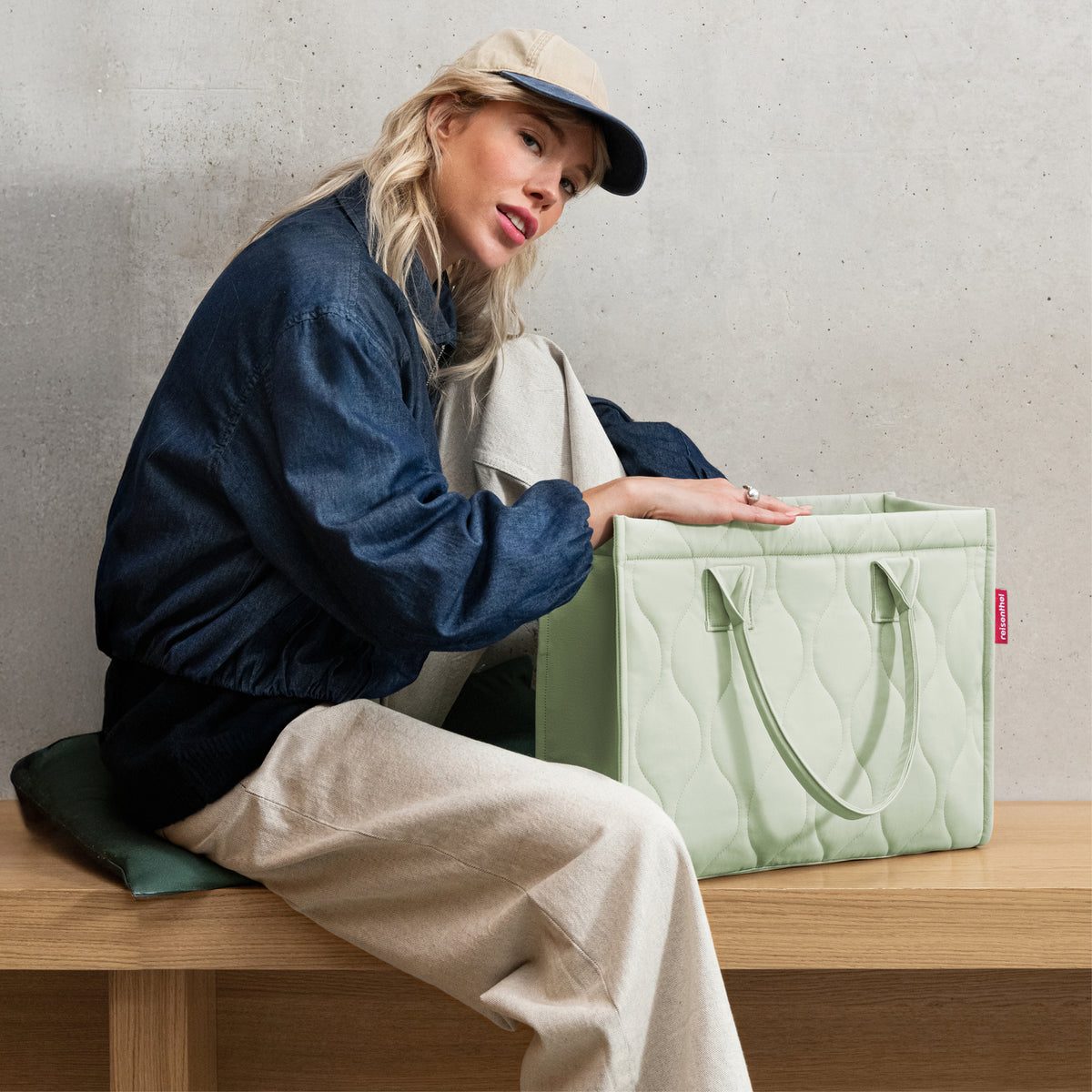 Reisenthel Daily Shopper Puffer Iced Matcha – lifestyle fotografie