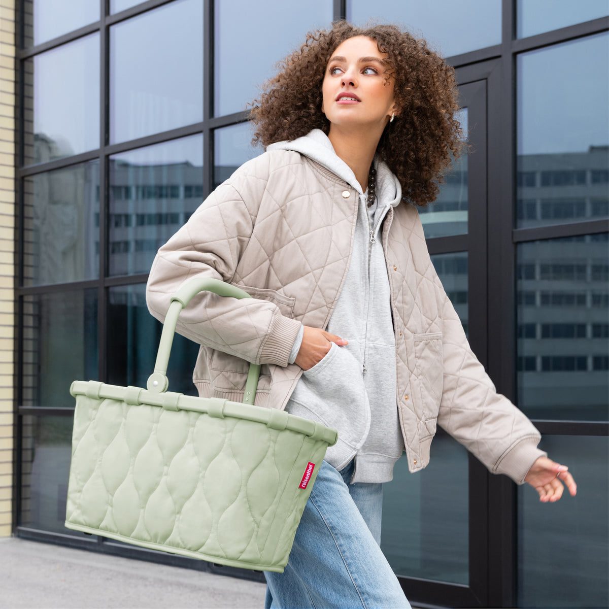 Reisenthel Carrybag Puffer Iced Matcha – lifestyle fotografie