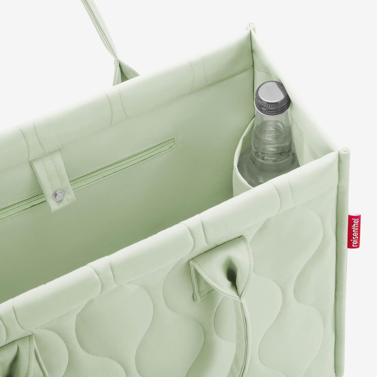 Reisenthel Daily Shopper Puffer Iced Matcha – lifestyle fotografie