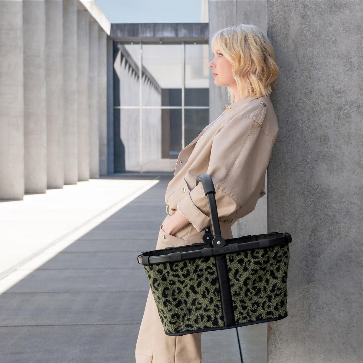 Reisenthel Carrybag Teddy leo olive – lifestyle fotografie