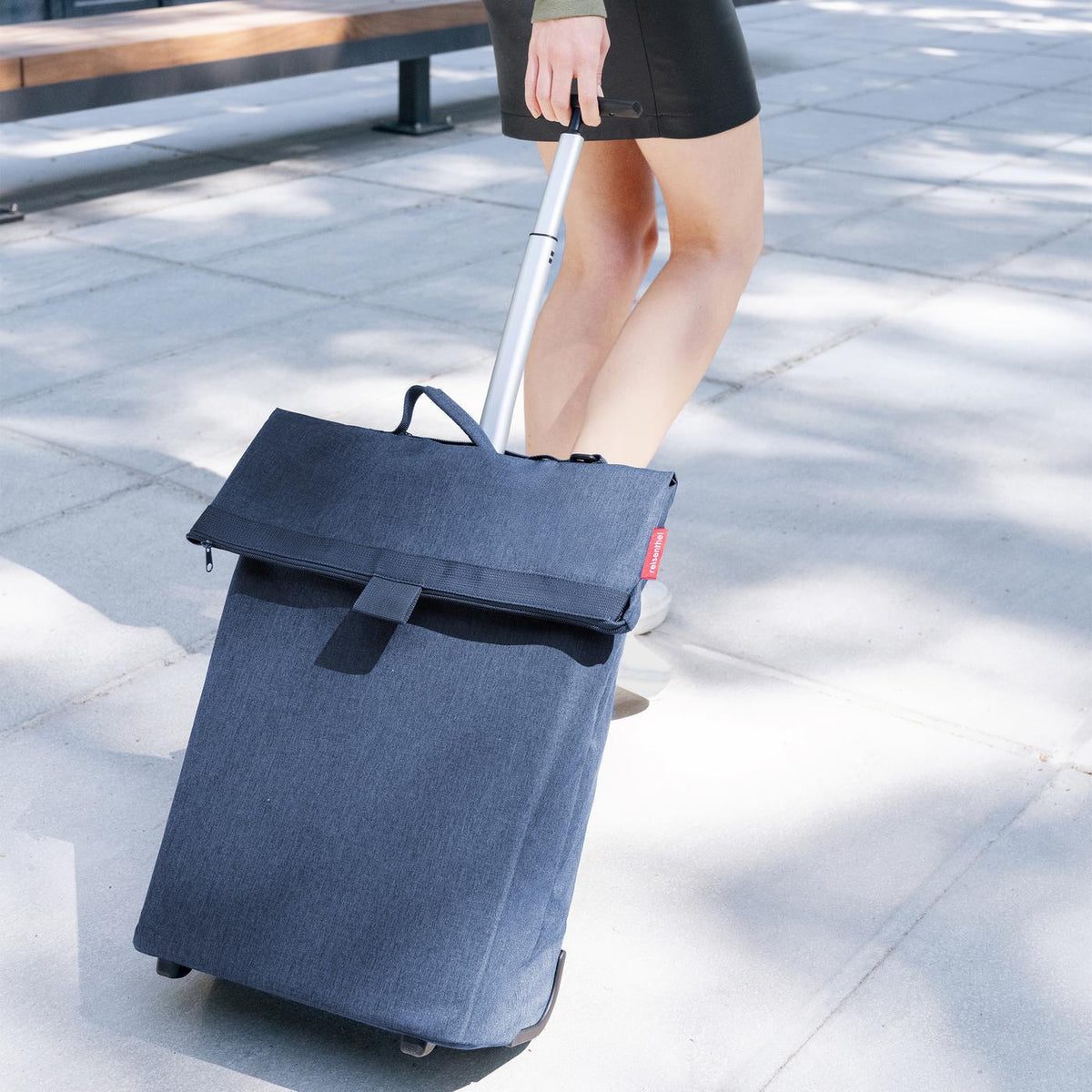 Reisenthel Trolley M Twist Navy – lifestyle fotografie