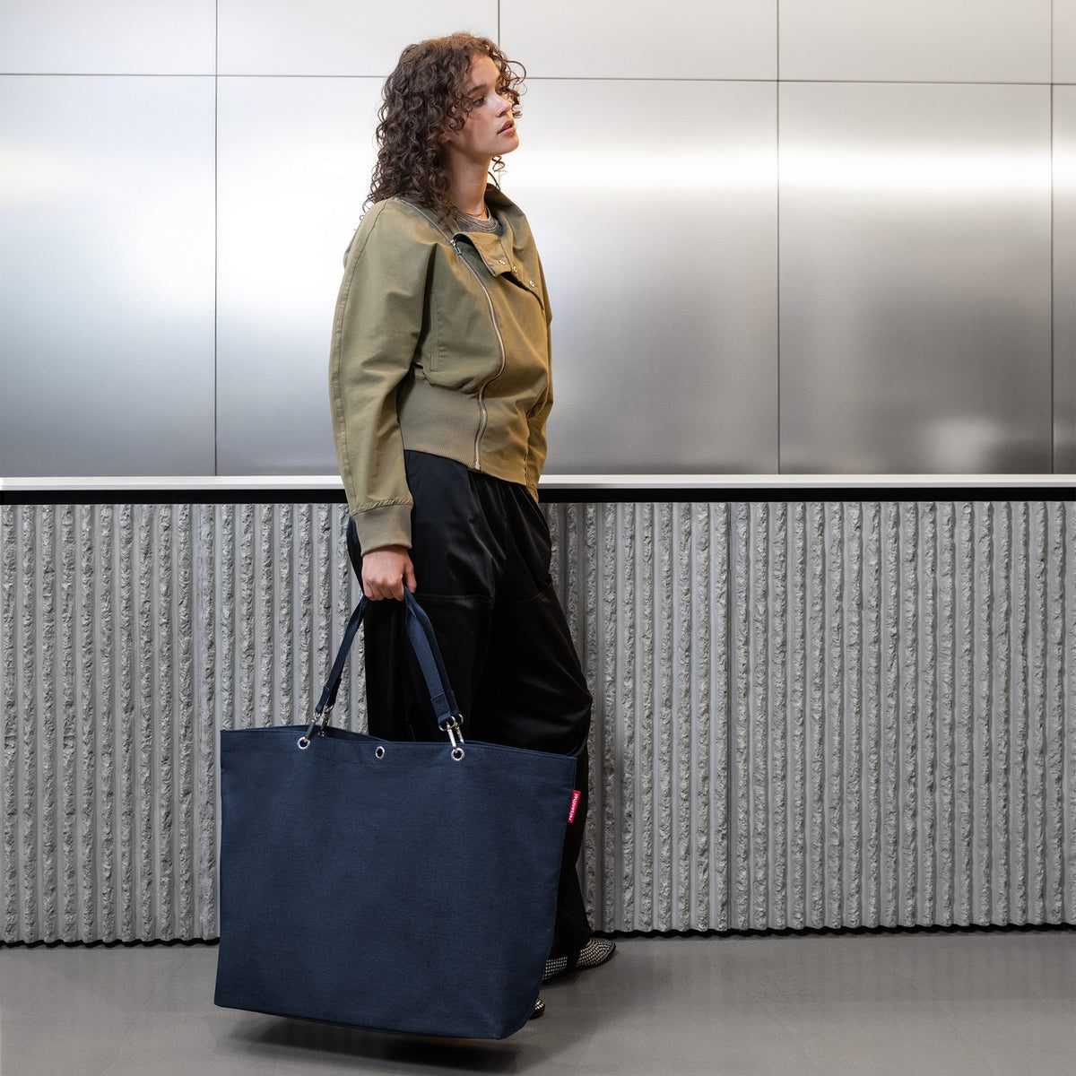Reisenthel Shopper XL Twist navy – lifestyle fotografie