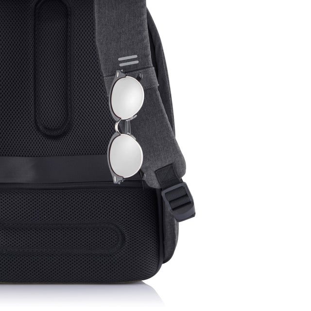 XD Design Bobby Hero Regular – Bezpečnostní prvky při horší viditelnosti
