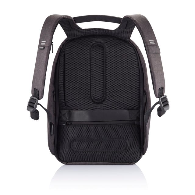 XD Design Bobby Hero XL – Při cestování na madle kufru