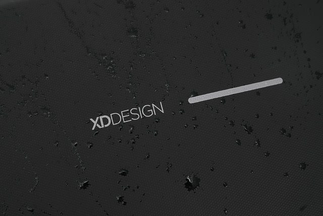 XD Design Bizz Backpack – Povrch pro proměnlivé počasí