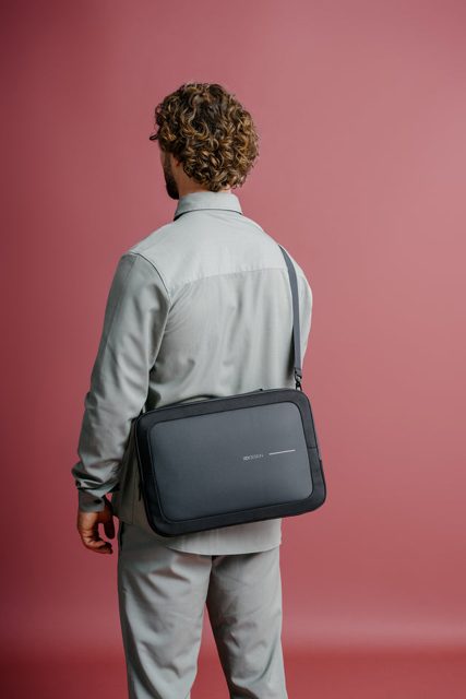XD Design Laptop Bag 14″ – fotografie modelu 3