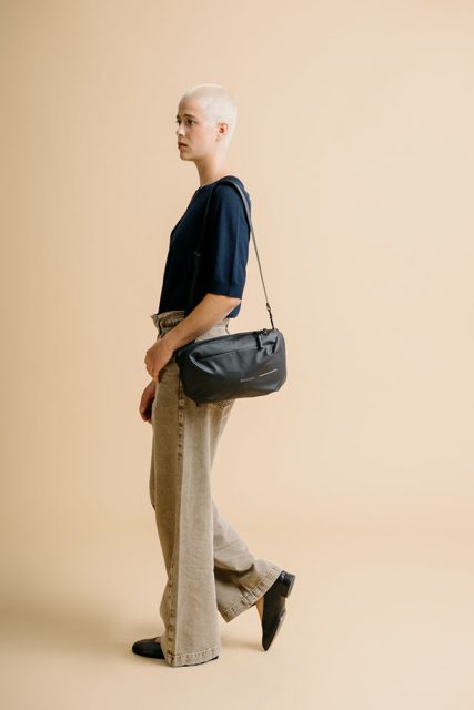 XD Design Urban Expandable Sling – fotografie modelu 2