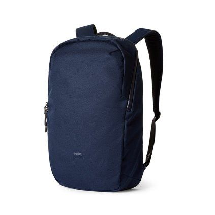 Bellroy Via Backpack - Navy  + Testovací sada toaletních vod ZDARMA