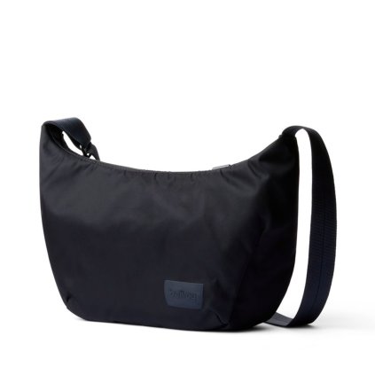 Bellroy Malá crossbody taštička Laneway Crescent Bag 2,5  - Ink
