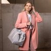 Reisenthel Allrounder L Twist Sky Rose – cestovní taška, fotografie v prostředí 2