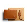 Bellroy Hide & Seek RFID - Caramel  + Testovací sada toaletních vod ZDARMA
