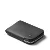 Bellroy Card Pocket Charcoal & Cobalt  + Testovací sada toaletních vod ZDARMA