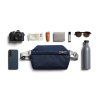 Bellroy Sling - Navy  + Testovací sada toaletních vod ZDARMA