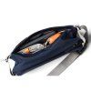 Bellroy Sling Mini - Navy  + Testovací sada toaletních vod ZDARMA