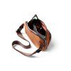 Bellroy Venture Hip Pack - Bronze  + Testovací sada toaletních vod ZDARMA