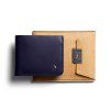 Bellroy Hide & Seek RFID Navy  + Testovací sada toaletních vod ZDARMA