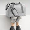 Reisenthel Allrounder M Herringbone Grey – cestovní taška, fotografie v prostředí 3