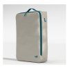 ultra light 2024 l web oyster white right 3.4