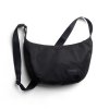 Bellroy Malá crossbody taštička Laneway Crescent Bag 2,5  - Ink