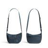 Bellroy Laneway Crescent Bag 2.5L Blue Steel  + Testovací sada toaletních vod ZDARMA
