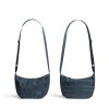 Bellroy Malá crossbody taštička Laneway Crescent Bag 2,5 l - BlueSteel