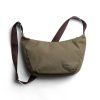 Bellroy Laneway Crescent Bag 2.5L Sea Kelp  + Testovací sada toaletních vod ZDARMA