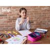 BAAGL Školní penál třípatrový Plameňáci – lifestyle fotografie 8