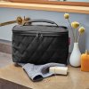 Reisenthel Cosmetic Case Rhombus Black – kosmetická taška, fotografie v prostředí 2