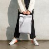 Reisenthel Urban Rolltop Twist Sky Rose – cestovní doplněk, fotografie v prostředí 2
