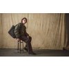Herschel Heritage™ Quilted Capsule Tote Black Tonal 24.5L – fotografie v použití a detail modelu