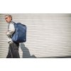 Herschel Kaslo Tech Mood Indigo Tonal 30L – fotografie v použití a detail modelu