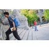 Herschel Classic™ Moonlight Blue Diamond 26L – fotografie v použití a detail modelu