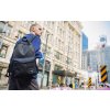 Herschel Classic™ XL Twill Black/Grey 30L – fotografie v použití a detail modelu