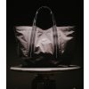 Herschel Heritage™ Ripstop Reflective Ultimate Gray/Stone Mountain 24L – fotografie v použití a detail modelu